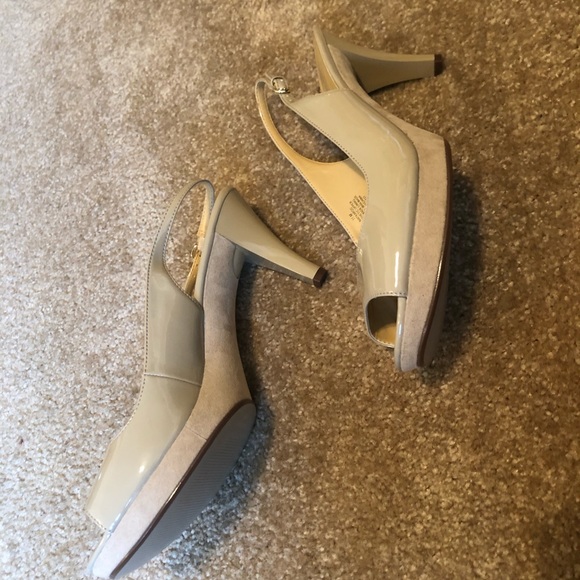 Nude heels - Picture 3 of 3